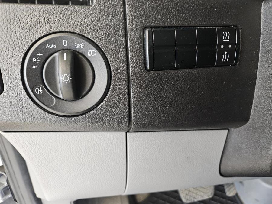 316CDI RWD-3,5T keskipitkä A2 A / ALV/ Webasto/ Vetokoukku/ Ilmastointi/ Vakkari/ Vanerit
