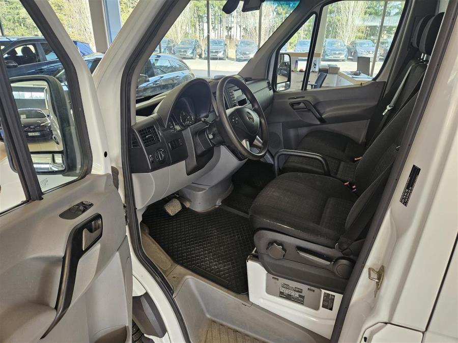 316CDI RWD-3,5T keskipitkä A2 A / ALV/ Webasto/ Vetokoukku/ Ilmastointi/ Vakkari/ Vanerit