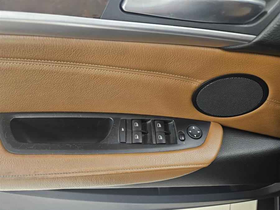 4,8i xDrive E70 SAV/ Koukku/ Nahat/ Suomiauto/ Vakkari/ Xenon valot