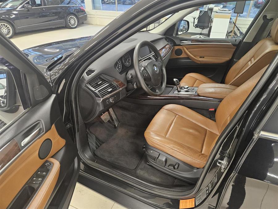 4,8i xDrive E70 SAV/ Koukku/ Nahat/ Suomiauto/ Vakkari/ Xenon valot