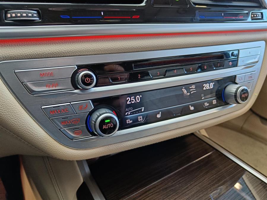 G12 745Le A xDrive 4-ov/ Plug-in hybrid / Adaptiivinen vakkari / Mukautuvat Led / Night Vision / HUD