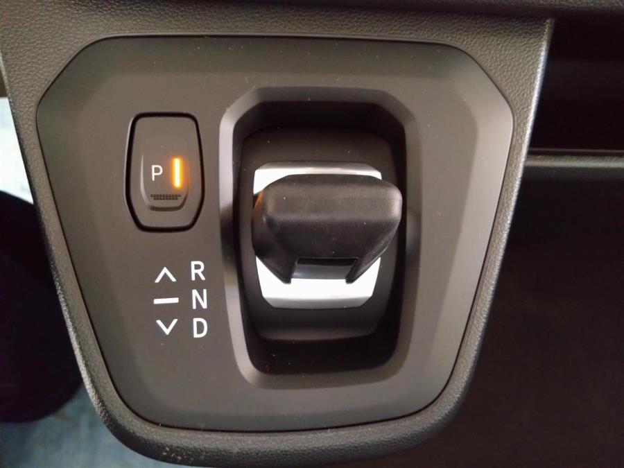Van dCi 150 A/T L2 H1 N-Connecta / Vanerointi / Webasto kaukosäädöllä / Vetokoukku / Peruutuskamera