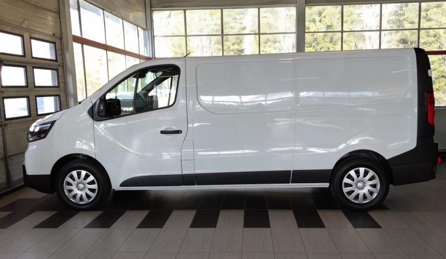 Van dCi 150 A/T L2 H1 N-Connecta / Vanerointi / Webasto kaukosäädöllä / Vetokoukku / Peruutuskamera
