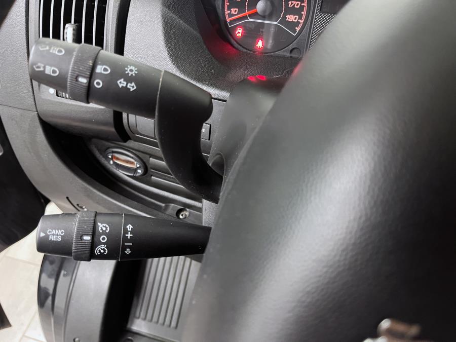 L2H1 335 BlueHDi 130 hv Edition / Sis.alv. / 1 omist. / Jakohihna 2023 / Webasto / Kamera / Tutkat