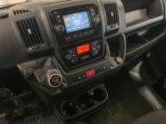 L2H1 335 BlueHDi 130 hv Edition / Sis.alv. / 1 omist. / Jakohihna 2023 / Webasto / Kamera / Tutkat