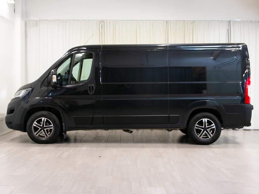 L2H1 335 BlueHDi 130 hv Edition / Sis.alv. / 1 omist. / Jakohihna 2023 / Webasto / Kamera / Tutkat