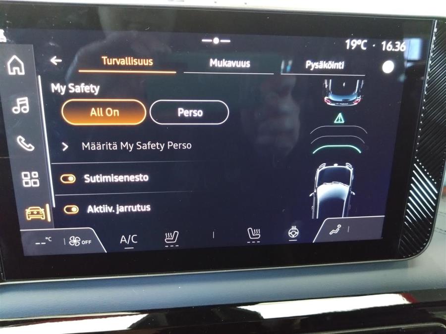 52kWh Evolve / Korko 1.99 % / Lämmitettävä ratti / LED-valot / Adaptiivinen vakkari / Akun lämmitys