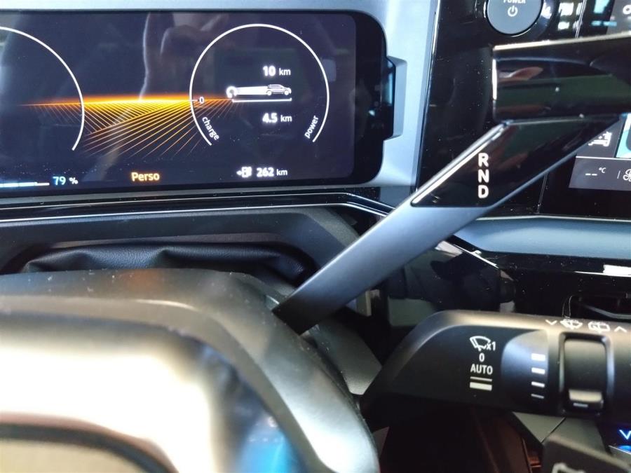 52kWh Evolve / Korko 1.99 % / Lämmitettävä ratti / LED-valot / Adaptiivinen vakkari / Akun lämmitys