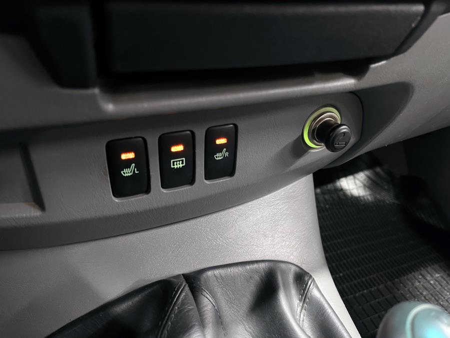 Extra Cab 2,5 D-4D 4WD SR / Ilmastointi / Erittäin hyvät renkaat (kitkat  ja nastat) / Siisti