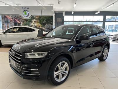 Audi Q5 55 TFSI e 270kW quattro S tronic Electrified Edition / Plug-in hybrid (wltp 45 km) / Ilmajousitus /