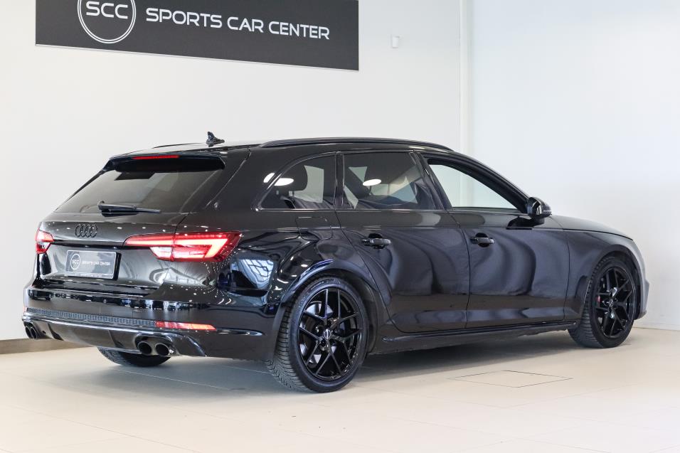 Audi S4 Avant 3,0 TFSI 260 kW quattro tiptronic // Panorama / Alcantara / Muistipenkki / LED-ajovalot