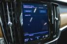 Volvo V90 D4 AWD Business Inscription aut / B&W / HUD / 360° / Webasto / Panorama / BLIS / VOC / ACC