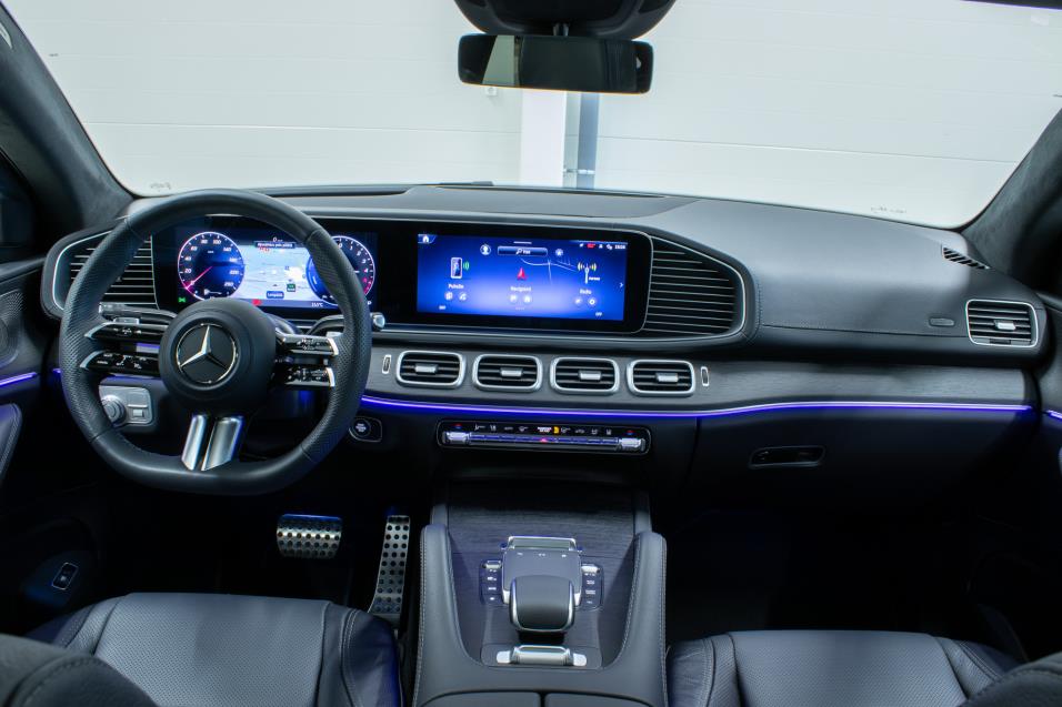 Mercedes-Benz GLE 350 de 4MATIC Coupé AMG / DINAMICA / Burmester®/ HUD / Airmatic / 360°/ Active Cruise / 60kW /Koukku