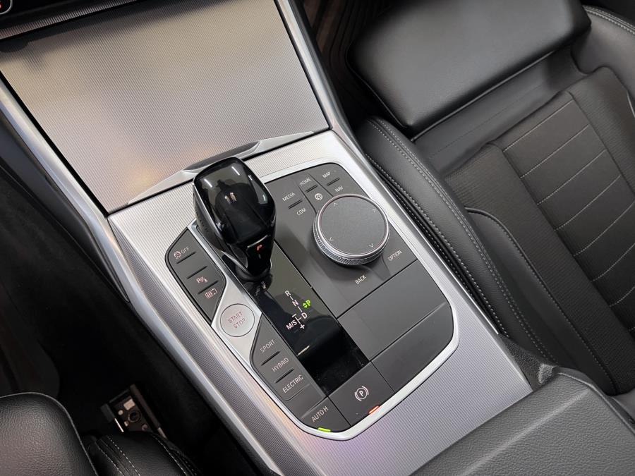 G20 Sedan 330e A Charged Edition Sport / Suomi-auto / Sport-istuimet / Hifi-kaiuttimet / LED-valot