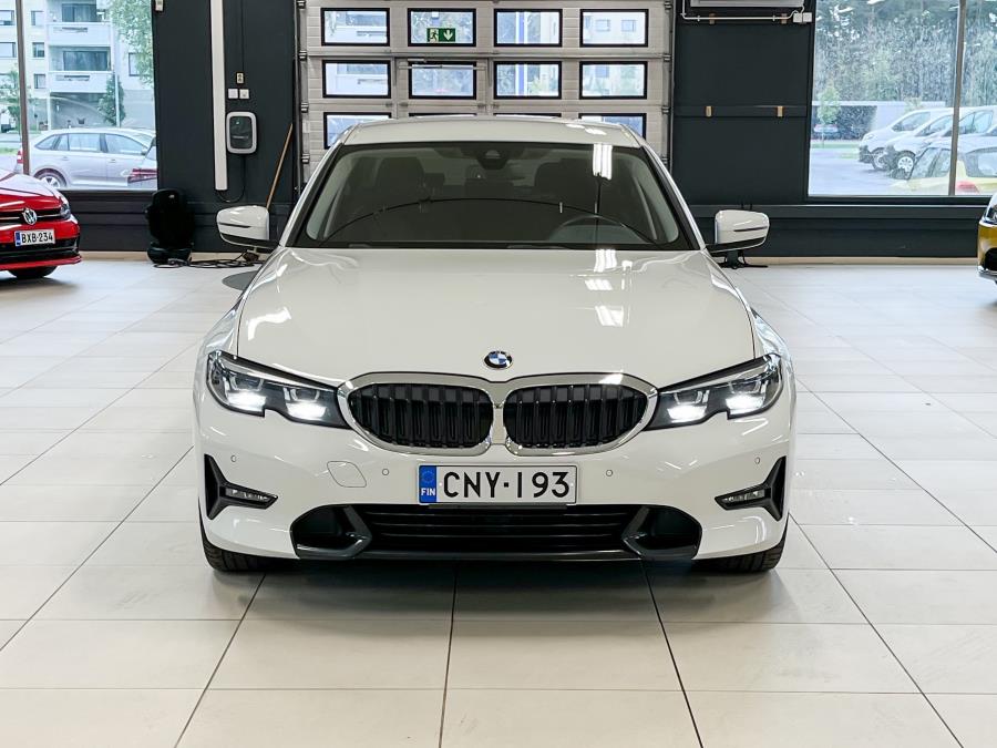 G20 Sedan 330e A Charged Edition Sport / Suomi-auto / Sport-istuimet / Hifi-kaiuttimet / LED-valot
