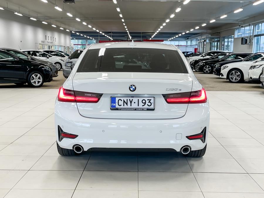 G20 Sedan 330e A Charged Edition Sport / Suomi-auto / Sport-istuimet / Hifi-kaiuttimet / LED-valot