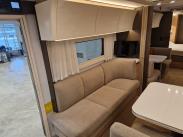 903HT / Markiisi / 2 x TV / Kaasun ulosotto / Kaasu-uuni / Mikro / PP-teline /  Makuupaikat 8:lle