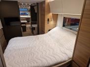 903HT / Markiisi / 2 x TV / Kaasun ulosotto / Kaasu-uuni / Mikro / PP-teline /  Makuupaikat 8:lle