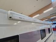 903HT / Markiisi / 2 x TV / Kaasun ulosotto / Kaasu-uuni / Mikro / PP-teline /  Makuupaikat 8:lle