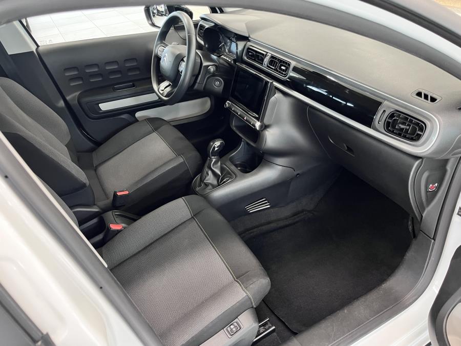 PureTech 82 Comfort Selection / Navi / Automaatti ilmastointi / Vakionopeudensäädin / Sadetunnistin