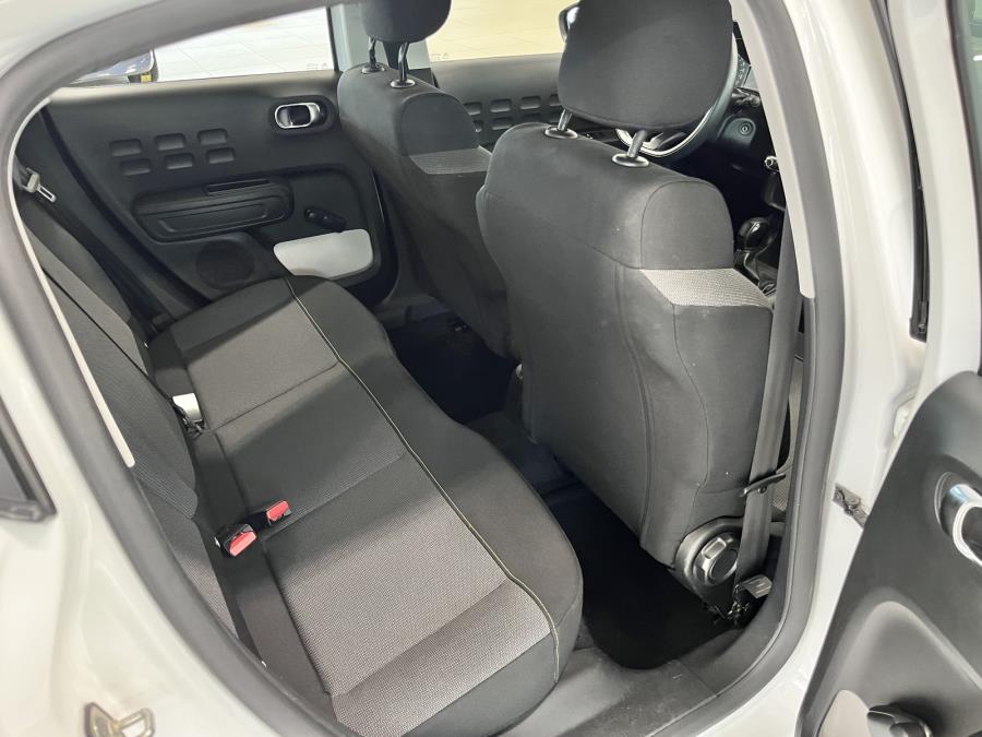 PureTech 82 Comfort Selection / Navi / Automaatti ilmastointi / Vakionopeudensäädin / Sadetunnistin
