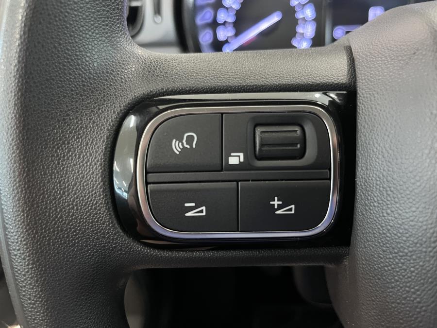 PureTech 82 Comfort Selection / Navi / Automaatti ilmastointi / Vakionopeudensäädin / Sadetunnistin
