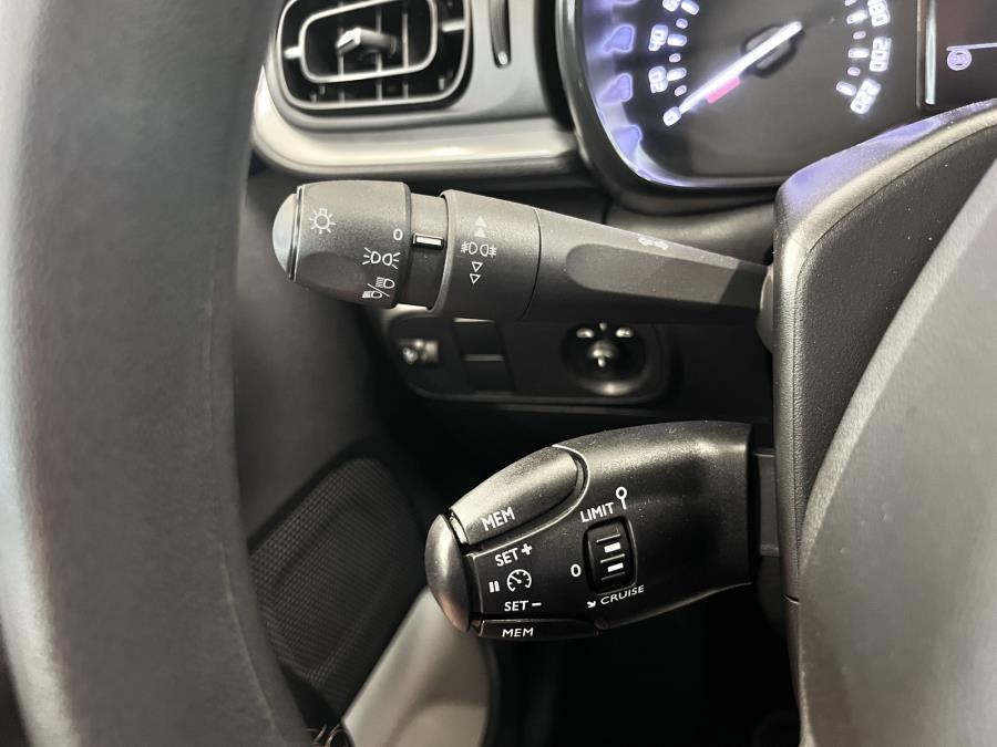 PureTech 82 Comfort Selection / Navi / Automaatti ilmastointi / Vakionopeudensäädin / Sadetunnistin