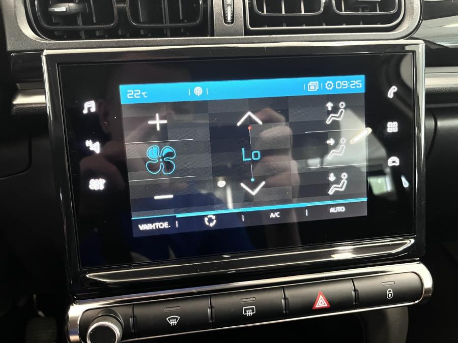 PureTech 82 Comfort Selection / Navi / Automaatti ilmastointi / Vakionopeudensäädin / Sadetunnistin