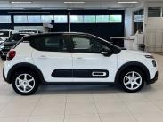 PureTech 82 Comfort Selection / Navi / Automaatti ilmastointi / Vakionopeudensäädin / Sadetunnistin