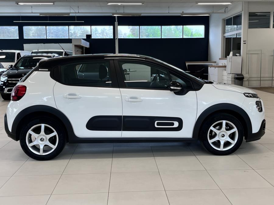 PureTech 82 Comfort Selection / Navi / Automaatti ilmastointi / Vakionopeudensäädin / Sadetunnistin