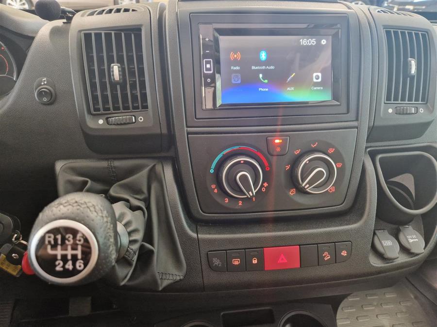 BlueHDi 140 hv Peugeot / Prinsessavuode / Trumatic / Lattialämmitys / Ilmastointi / Vakkari