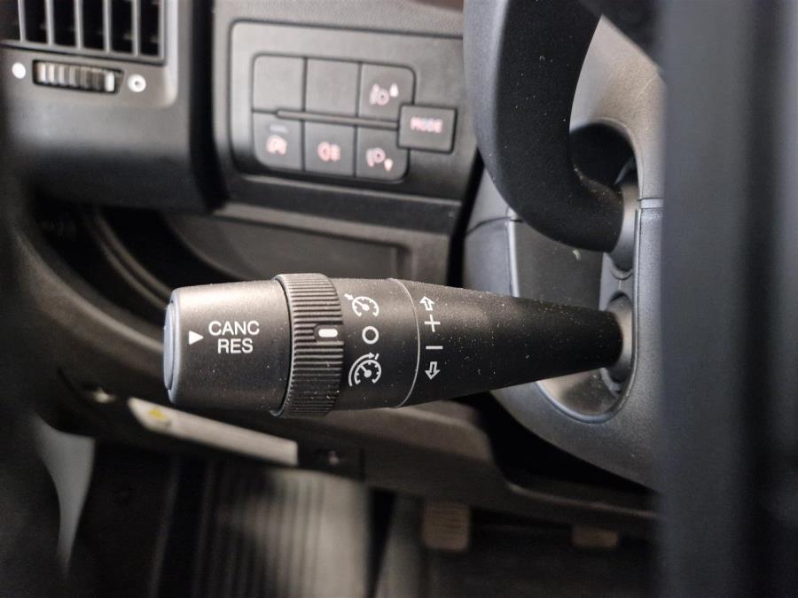 BlueHDi 140 hv Peugeot / Prinsessavuode / Trumatic / Lattialämmitys / Ilmastointi / Vakkari