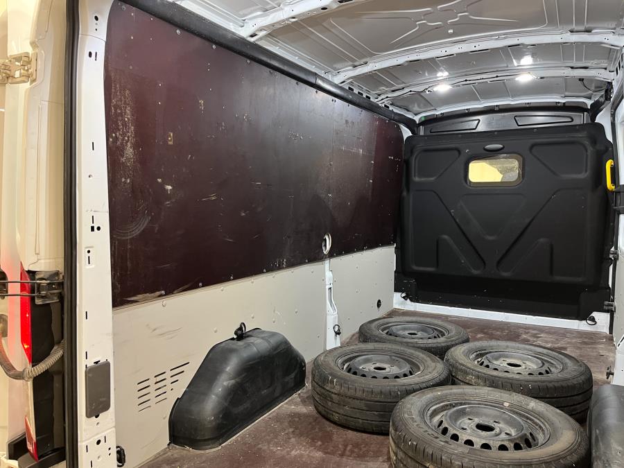 Van 350 2,0 TDCi 130 hv M6 Etuveto Trend L3H2 / 1 omist. / Sis.alv. / Takuu / Merkkihuollettu