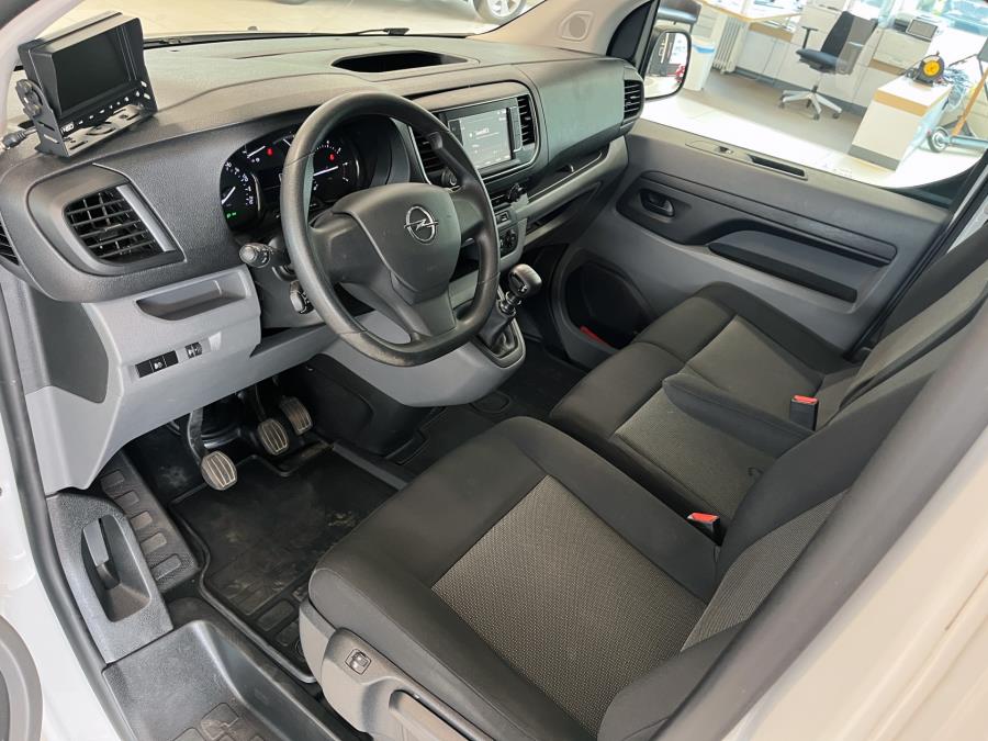 Van L Comfort 145 hv man. / Sis. alv. / Suomi-auto / 1 omistaja / Vetokoukku / Webasto kauko-ohj.