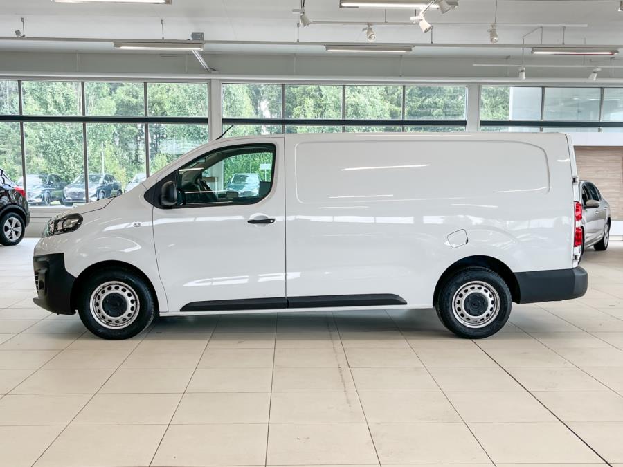 Van L Comfort 145 hv man. / Sis. alv. / Suomi-auto / 1 omistaja / Vetokoukku / Webasto kauko-ohj.
