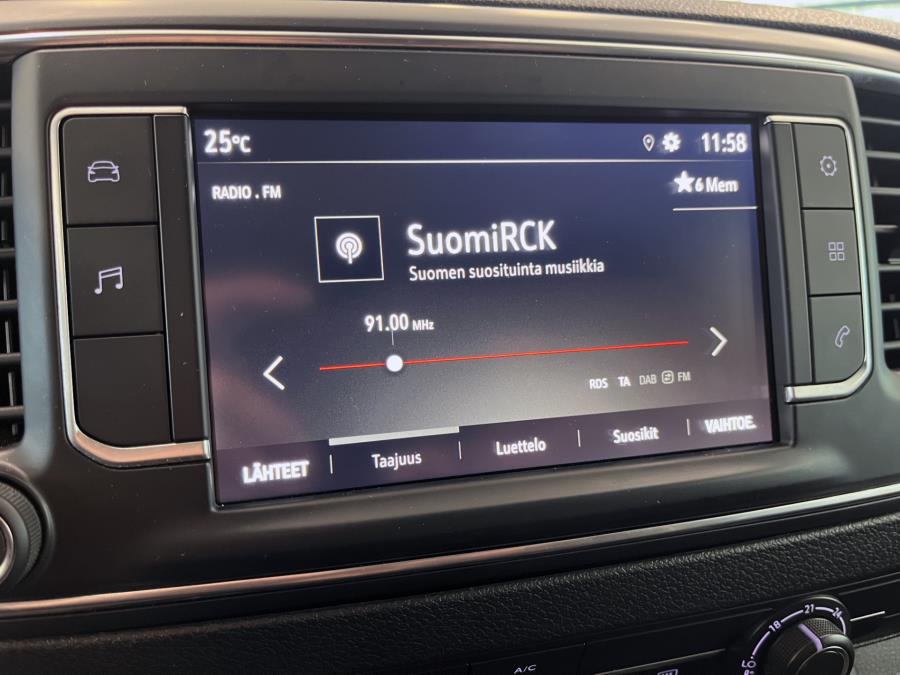 Van L Comfort 145 hv man. / Sis. alv. / Suomi-auto / 1 omistaja / Vetokoukku / Webasto kauko-ohj.