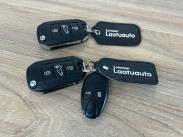 Van L Comfort 145 hv man. / Sis. alv. / Suomi-auto / 1 omistaja / Vetokoukku / Webasto kauko-ohj.