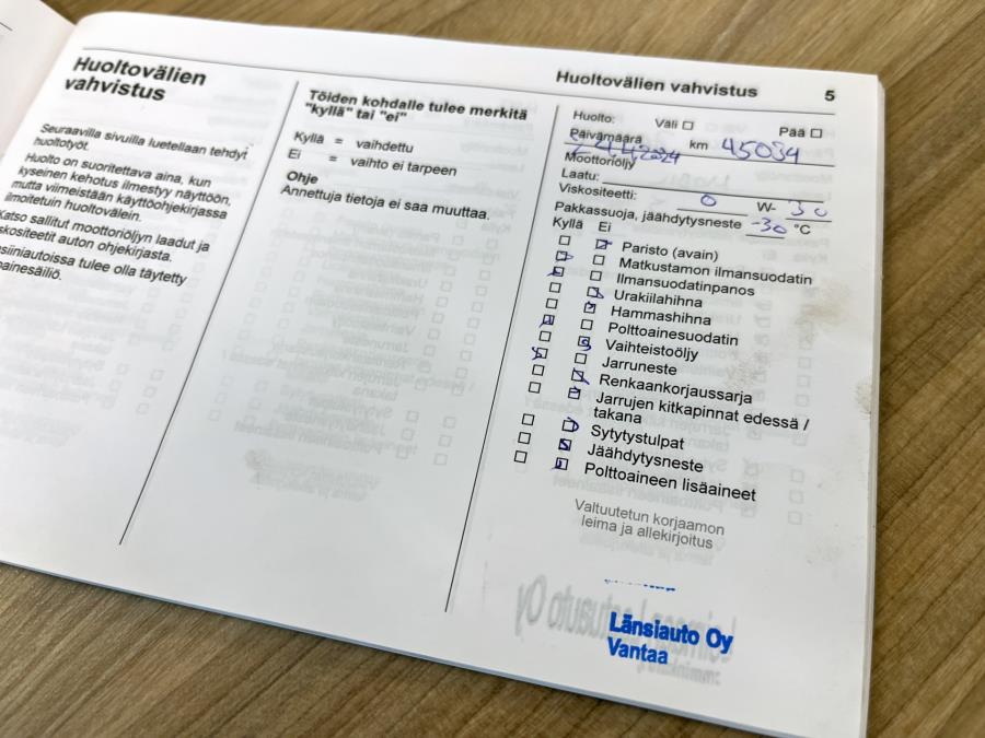 Van L Comfort 145 hv man. / Sis. alv. / Suomi-auto / 1 omistaja / Vetokoukku / Webasto kauko-ohj.