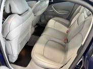 HDi 136 Exclusive Sedan Automaatti /  Suomi-auto / Vetokoukku / Vakionopeudensäädin / Sadetunnistin