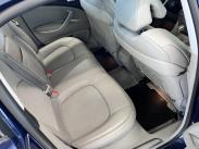 HDi 136 Exclusive Sedan Automaatti /  Suomi-auto / Vetokoukku / Vakionopeudensäädin / Sadetunnistin