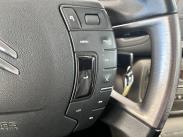 HDi 136 Exclusive Sedan Automaatti /  Suomi-auto / Vetokoukku / Vakionopeudensäädin / Sadetunnistin