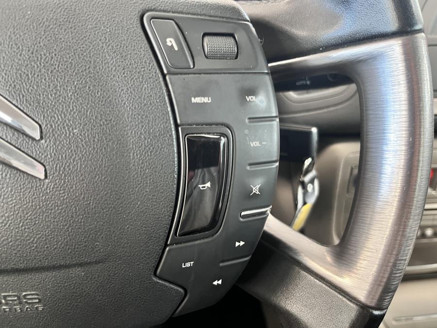 HDi 136 Exclusive Sedan Automaatti /  Suomi-auto / Vetokoukku / Vakionopeudensäädin / Sadetunnistin