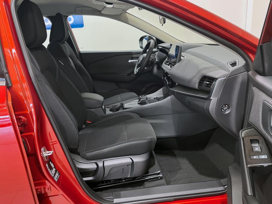 MHEV 158 hv aut. Acenta / Korko 0 % / Läm. ratti ja tuulilasi / LEDit / Adapt. vakkari