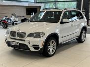 3.0d Aut E70 SAV 4x4 / Kattoikkuna / Vakionopeudensäädin / Sadetunnistin