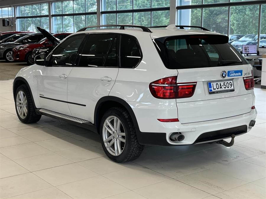 3.0d Aut E70 SAV 4x4 / Kattoikkuna / Vakionopeudensäädin / Sadetunnistin
