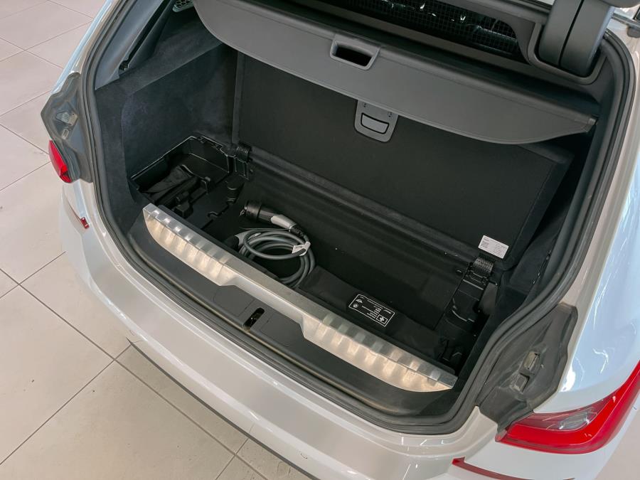 G21 Touring 330e xDrive A Charged Edition M Sport / Adaptiivinen vakionopeudensäädin / Vetokoukku