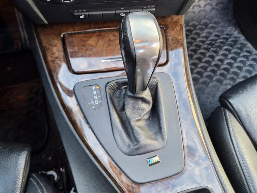XiA Coupe / Sadetunnistin / Sporttipenkit / Sähköpenkit / Kattoluukku / Vakionopeudensäädin