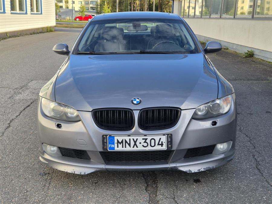 XiA Coupe / Sadetunnistin / Sporttipenkit / Sähköpenkit / Kattoluukku / Vakionopeudensäädin