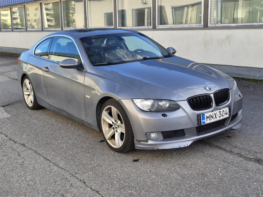 XiA Coupe / Sadetunnistin / Sporttipenkit / Sähköpenkit / Kattoluukku / Vakionopeudensäädin