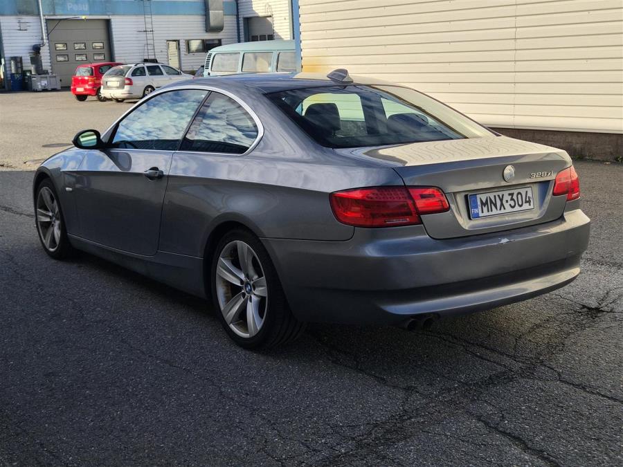 XiA Coupe / Sadetunnistin / Sporttipenkit / Sähköpenkit / Kattoluukku / Vakionopeudensäädin
